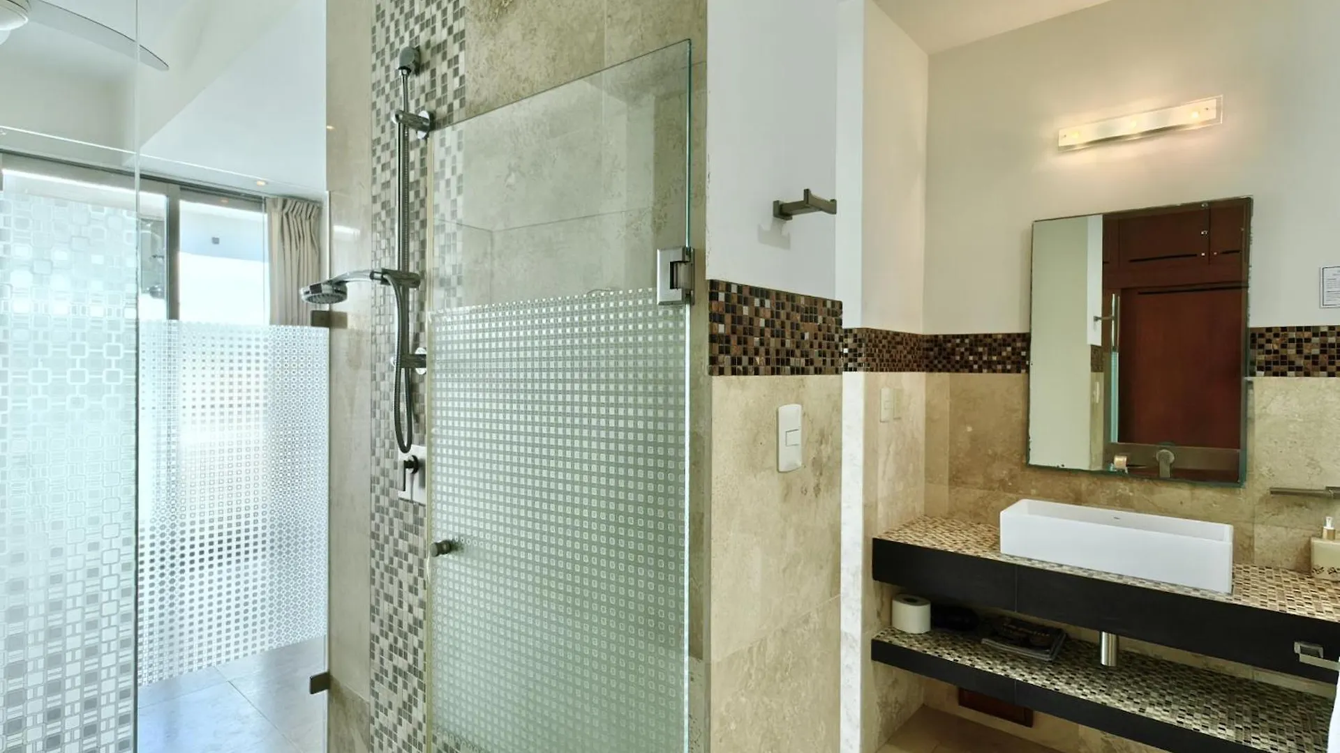 Klem By Bookiing Guys Riviera Apartment Playa del Carmen Mexico